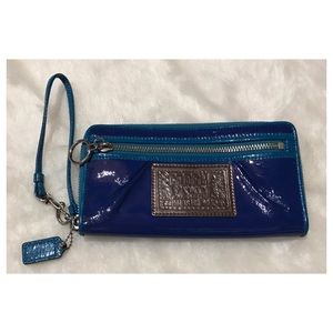 Coach Poppy teal patent wristlet